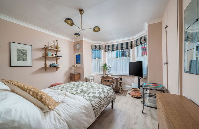 Charming Studio moments from Portobello - Photo 11