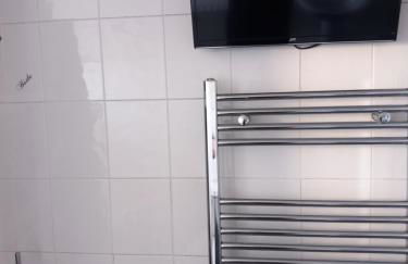 Saracens Head above the pub near Chaple st Leonards - Foto 30