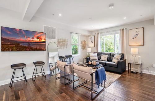 Walk to the stadium, downtown, West St - close to everything - Foto 3