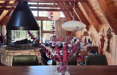 A-Frame with Carousel Fireplace - Foto 17
