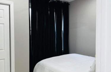 7 Large Bedrooms Art-Inspired Art House - Photo 23