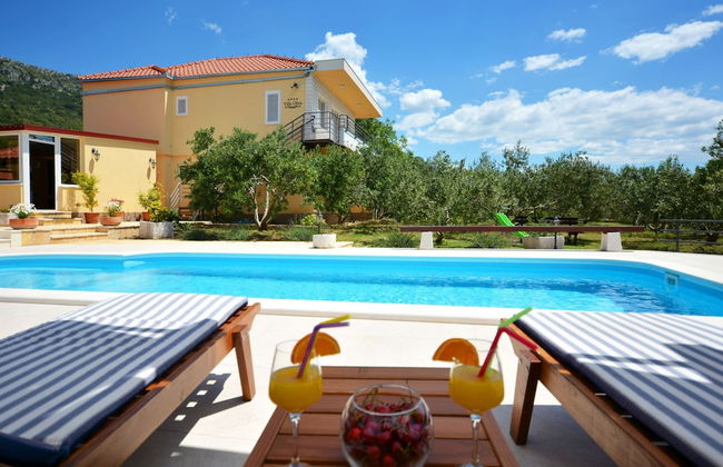 Attractive Villa in Kastel Luksic on Mount Kozjak - Foto 13