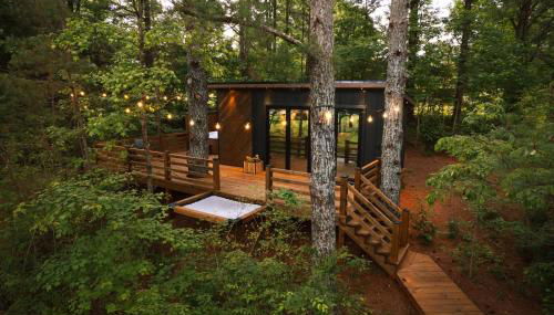 Luxury tiny cottage with deck hammock and hot tub! - Foto 2