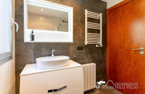 Stylish Villa Havana with Sea Views, Private Pool & A/C - Foto 43