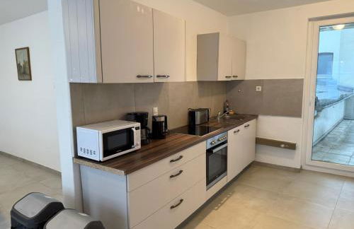 Große möblierte Wohnung im Zentrum von Lage - Foto 23