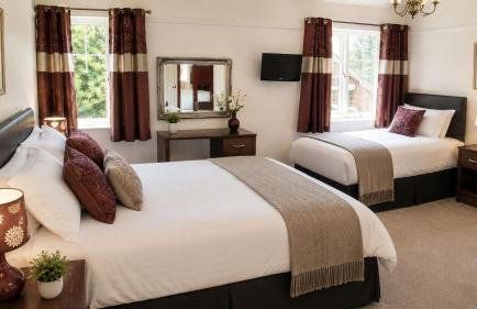 Arden Hill Farmhouse - Hot Tub, Snooker Table, Sleeps 16 - Foto 3