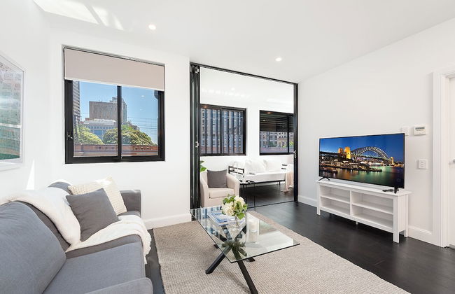 Luxury Sydney Apartment - Photo 8