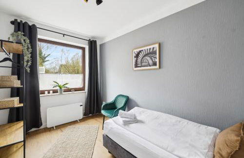 NASA Homes I Moderne Suite I Zentral I 3 Zimmer I Balkon und Aufzug I neu renoviert I Smart TV I Hotelbetten - Foto 19