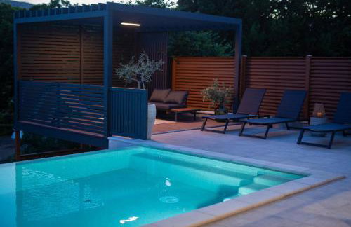 Villa Viverum with heated salt water pool - Photo 63