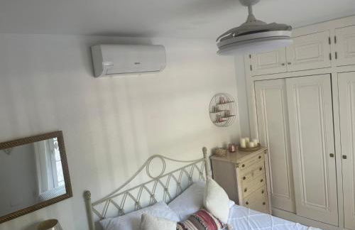 Stunning 3 bedroom Large House in Great Location - Foto 16