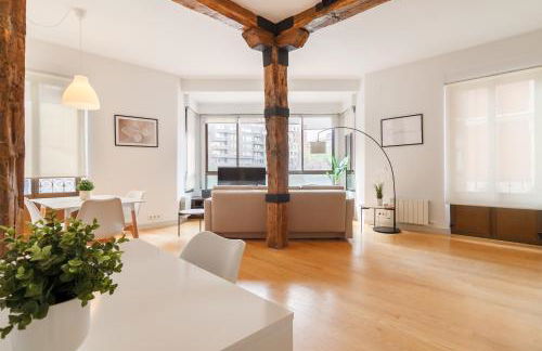 Muy Luminoso a 5 min del centro de Bilbao - Foto 2