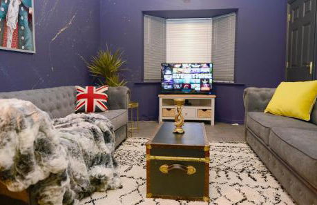 5 Bedroom House - DISC0UNTS - Parking, Contractors, Group, Family - Foto 4