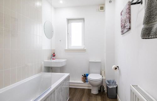 Waterfront Walk 3 Bedroom Apartment with Parking Pets and Workspace - Foto 26