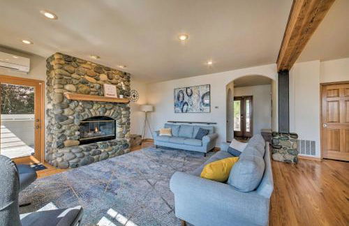 Spacious Lake Stevens Home with Fire Pit, Patio - Foto 5