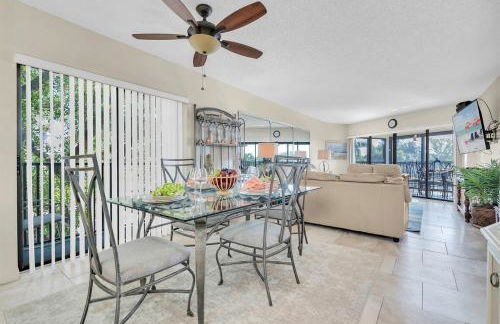 Sun Plaza by Coastal Chic Vacations - Private Beach Access with Pool and Tennis - Photo 22