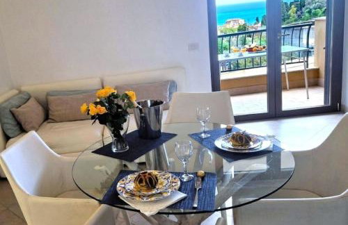 Mediterranean Apartment Pool & Parking - Photo 4