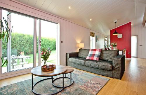 Pomegranate, Hot Tub, Wi-Fi - Photo 2