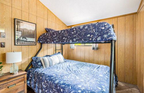 Modern w Fire Pit Deck, Grill & Hot Tub - Foto 24