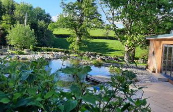 Mid-Wales Farmhouse, swimming pool, tranquil countryside views, sleeps 14 - Foto 11
