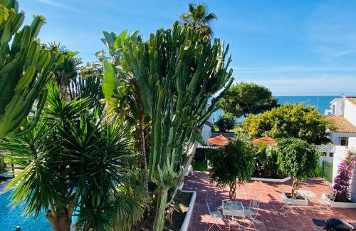 Apartments with tropical garden and sea water pool - Foto 49