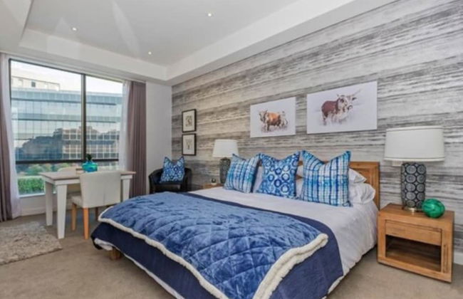 Sandton Skye Apartment - 616 - Photo 9