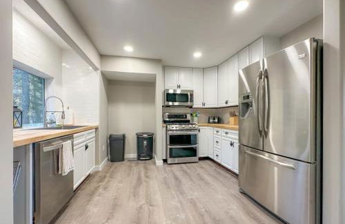 Spa Lodge Sleeps 9 Sauna Hot Tub Mtn Views - Foto 12