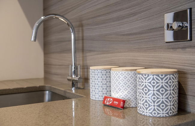 Chocolets - The Kitkat Suite - Photo 34