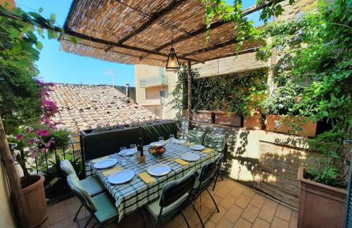 Near the sea big panoramic house 2 terraces in lovely village - Foto 13