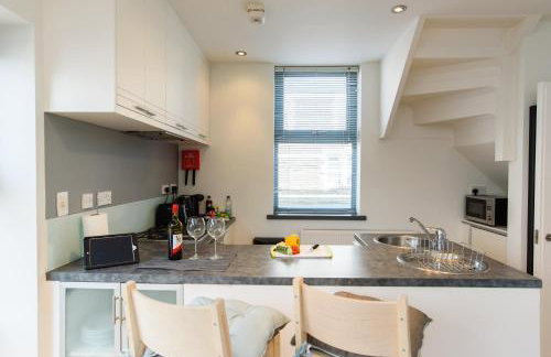 City Retreat, 2 Bed House with Cloudstream Hot Tub - Foto 15