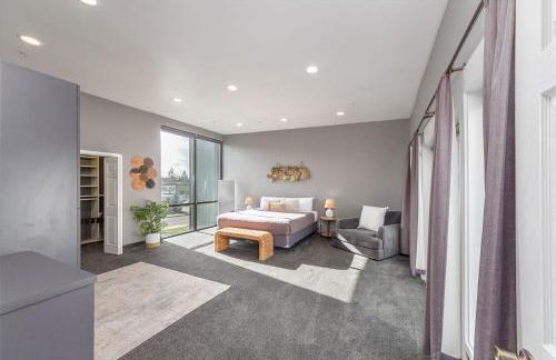 Modern Top Floor 2BR 1BA w Private Rooftop Patio South Hill Near Downtown - Foto 2