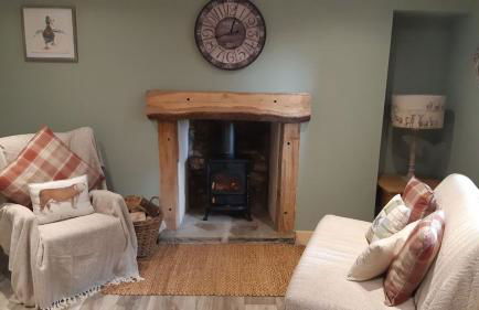 A Cozy Bothy Retreat with Hot Tub - Photo 1