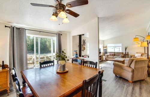 Riverfront Home with Deck, Near Mount Rainier! - Foto 3