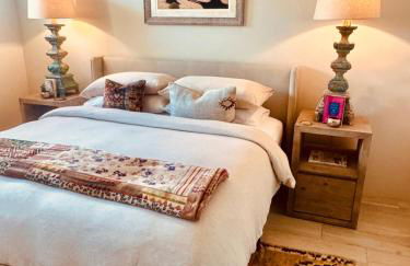 Santa Fe Modern FARMHOUSE 1 ACRE PRIVATE RD SOAKING ROOM 3 min Canyon rd - Foto 17