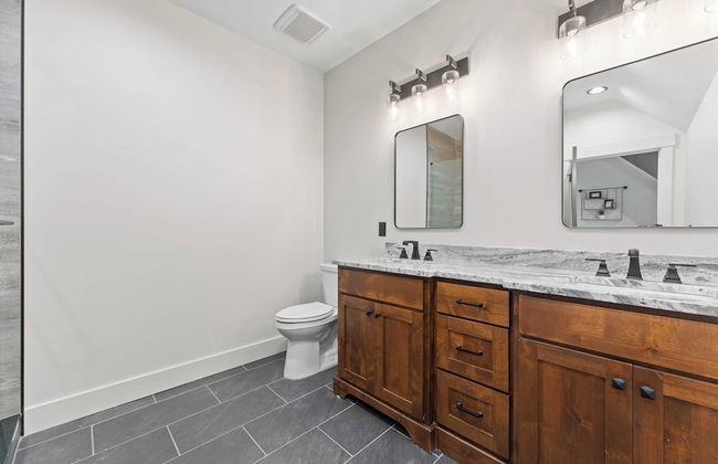 Blue Heron & Gray Fox by Avantstay 2 Lakefront Homes, Sleeps 44 Pool, Dock, Theater - Foto 68