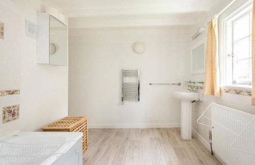 Mill House Fowey set in a creekside hamlet - Photo 24