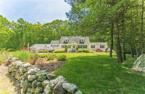 Cozy Bungalow Just Minutes from Mystic, Westerly Beaches, Boating and Casinos! bungalow - Foto 1