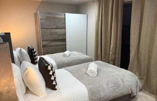 3 Bed Penthouse, 2Free Parking Spaces Close to BHX NEC - Foto 25