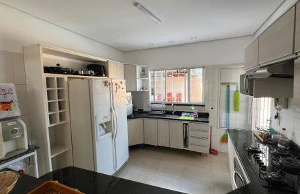 Casa com piscina e churrasqueira conforto e lazer garantido - Foto 18