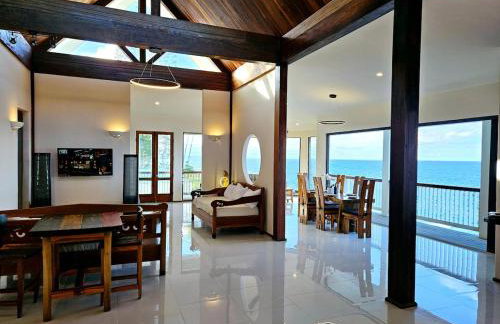Breathtaking Oceanfront Home on Lava Rock Beach - Photo 1