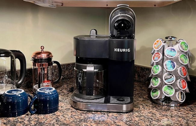 Boardman Monarch Upscale River Lodge HOT Tub! - Foto 17