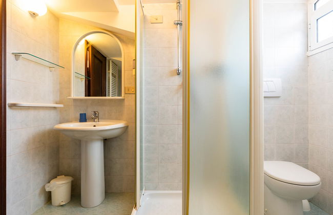 2 bedroom Apartment in Diano Castello with swimming pool and garden - Photo 14