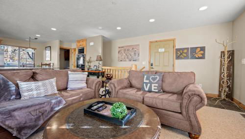 Altitude Adjustment with Resort Amenities MH1312 - Foto 3