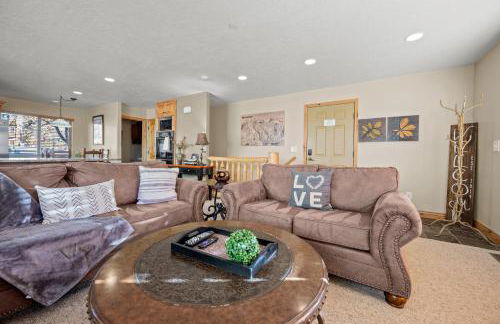 Altitude Adjustment with Resort Amenities MH1312 - Foto 3