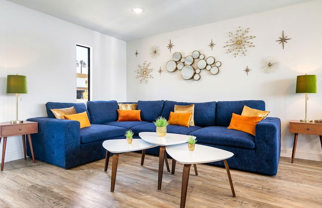 Luxury Lakehouse - Photo 33