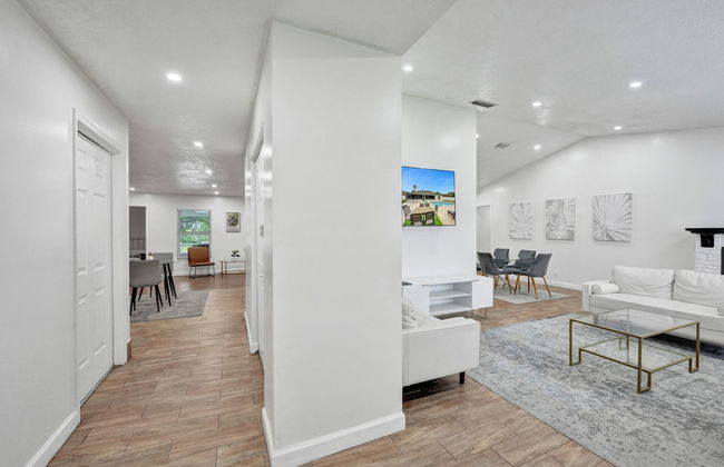 Villa Royale 4 BR Home w Pool & Hot Tub - Foto 2