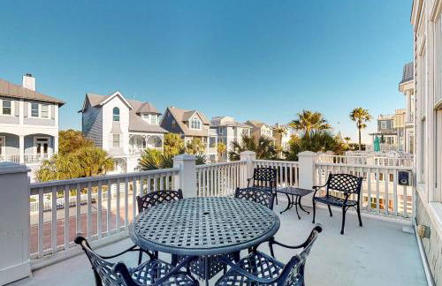 Luxury cottage with pools & multiple decks, 1/2 block to beach - Foto 45