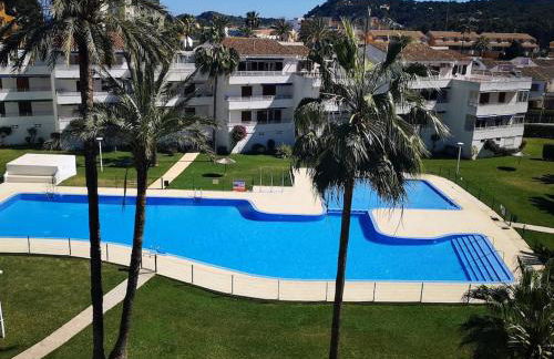 Casa en urb. con la piscina más GRANDE de Jávea. - Foto 1