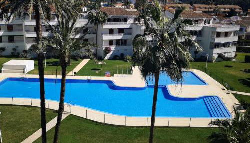Casa en urb. con la piscina más GRANDE de Jávea. - Foto 1