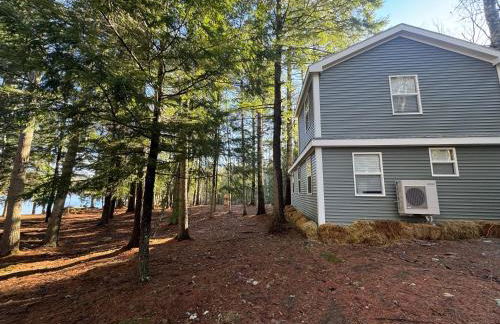 Luxury Forest Lake House - Privacy, Nature, Conveniences - New 2 bedroom - Foto 2