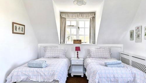 Hidden Haven Cottage with Free Parking - Foto 5